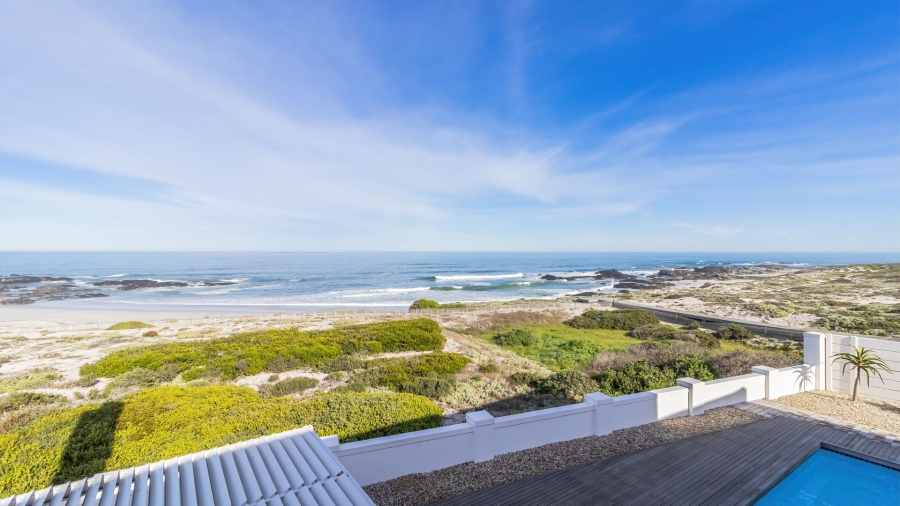 4 Bedroom Property for Sale in Pearl Bay Western Cape